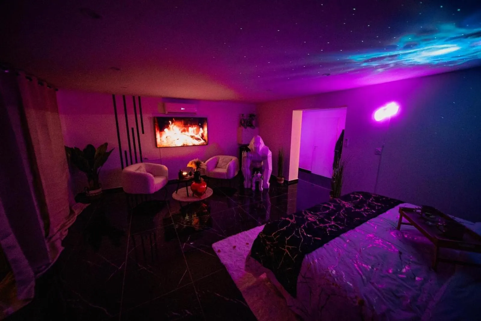 Levasion Room Monteux